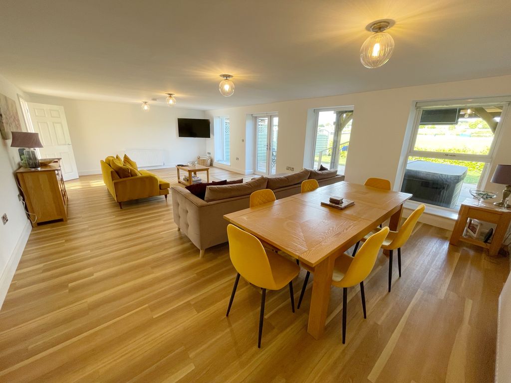 Property photo 2 of 14 Open Plan Living Area