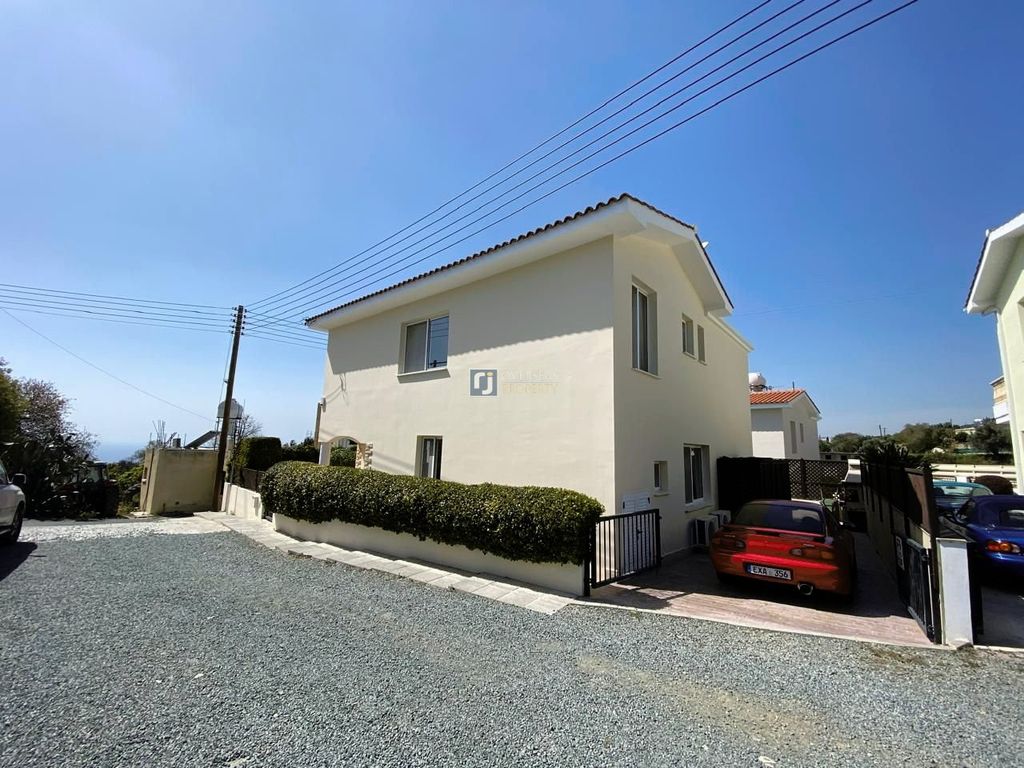 Property photo 2 of 36