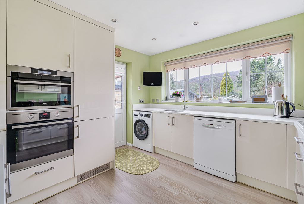 Property photo 2 of 17 18_74072