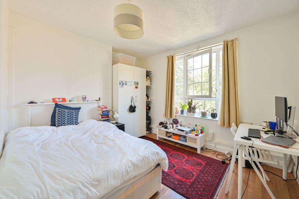 Property photo 3 of 7