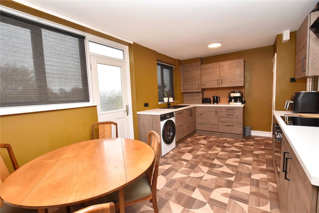 Property photo 2 of 16 Picture No. 08