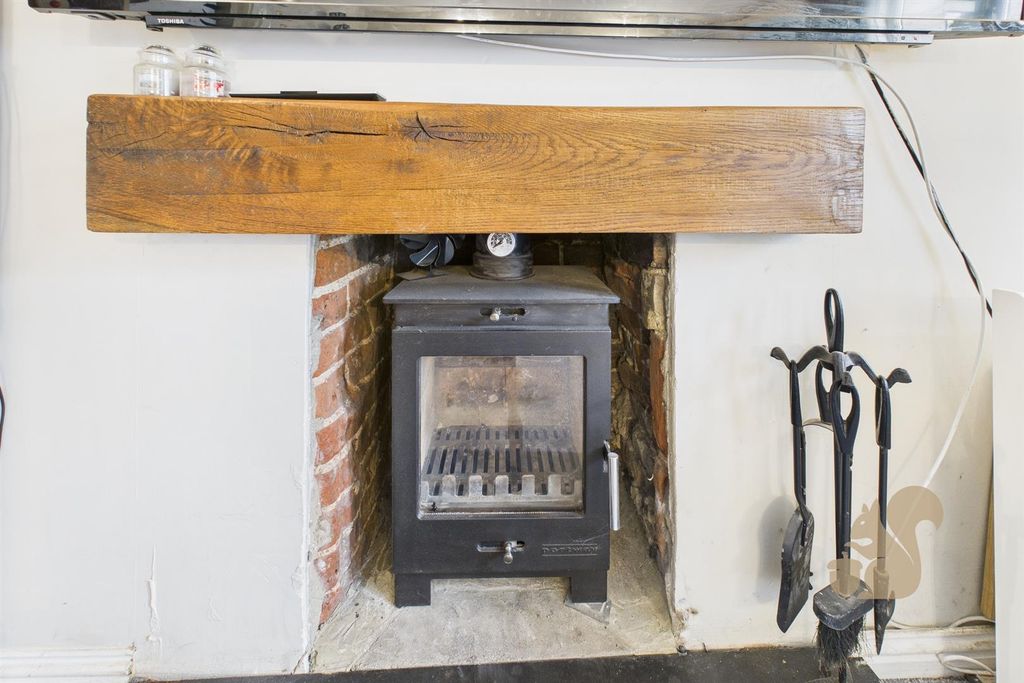 Property photo 3 of 16 Log Burner
