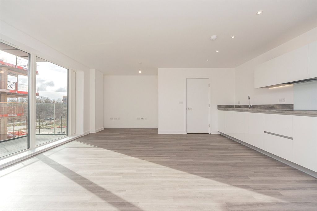 Property photo 3 of 7 Picture No. 06