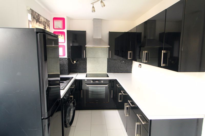 Property photo 1 of 12 Kitchen/Diner