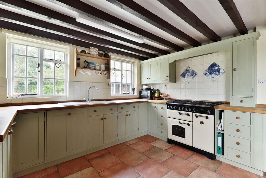 Property photo 2 of 26