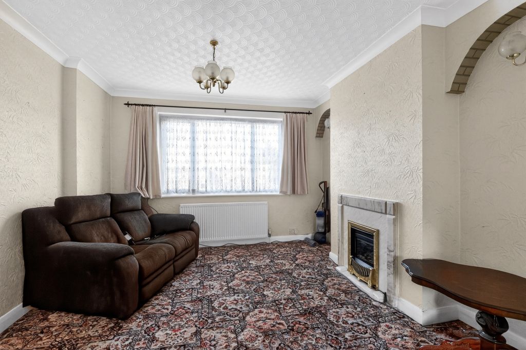 Property photo 3 of 19