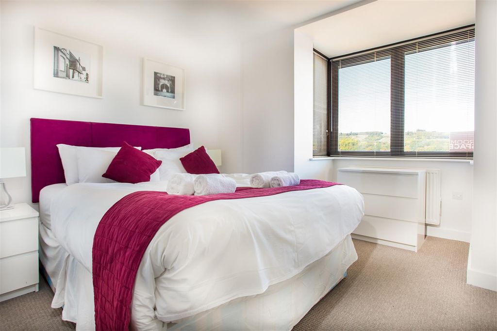 Property photo 3 of 7 Bedroom1.Jpg