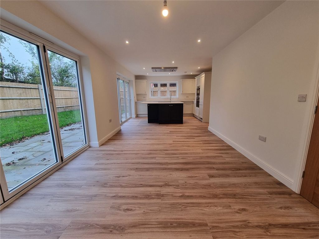Property photo 3 of 19 Picture No. 29