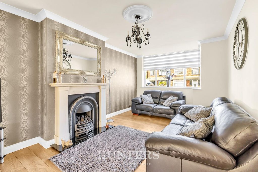 Property photo 3 of 21 Penrhyn Avenue (4).Jpg