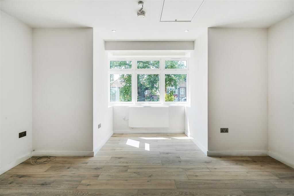 Property photo 2 of 4 Gallery