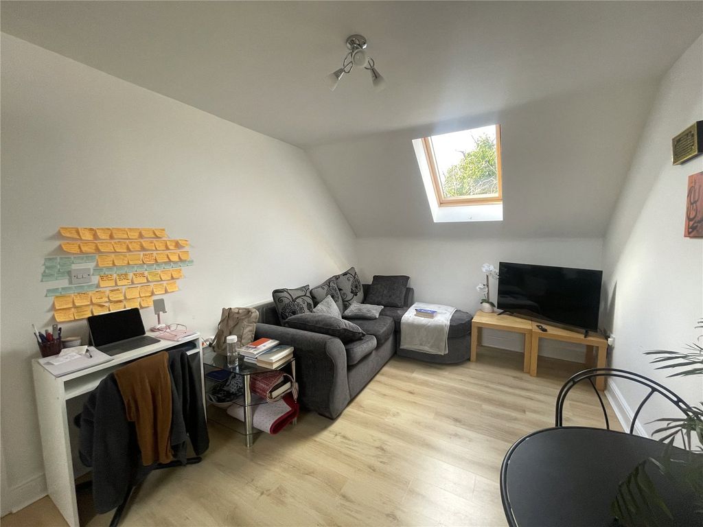 Property photo 2 of 15 Picture No. 01