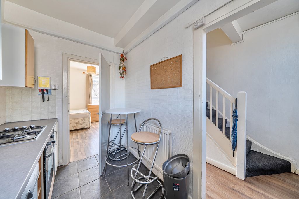 Property photo 2 of 12 1419861-5-699Ed54...