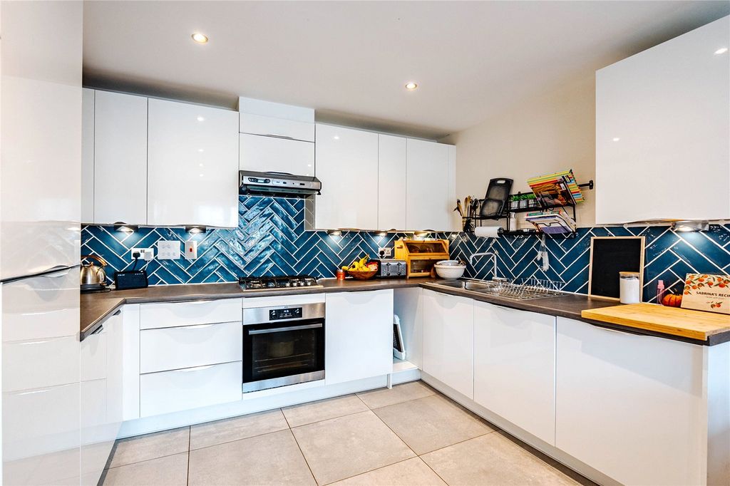 Property photo 3 of 12 Picture No. 15