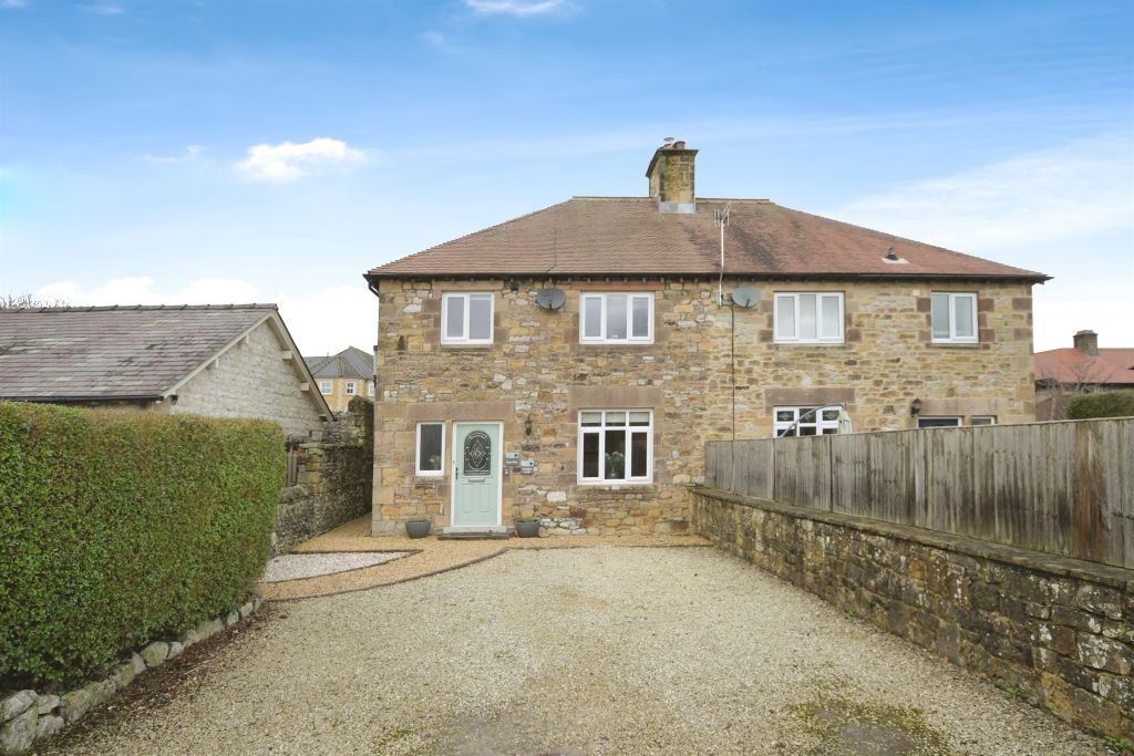 Property photo 2 of 23