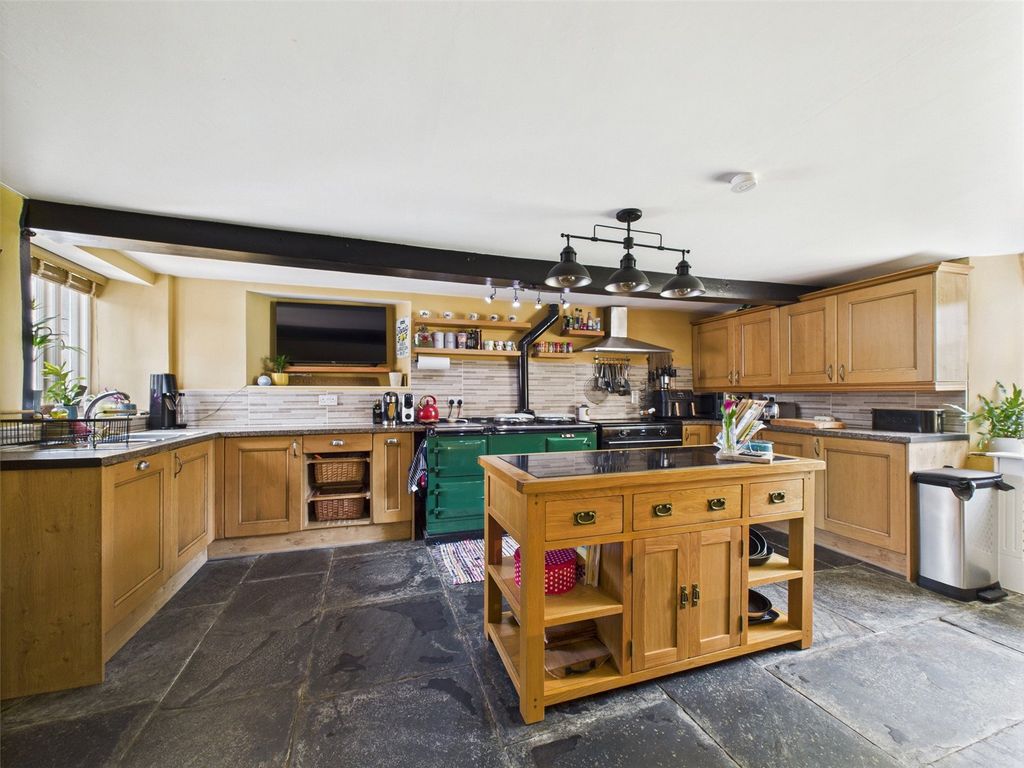 Property photo 3 of 23 Picture No. 07