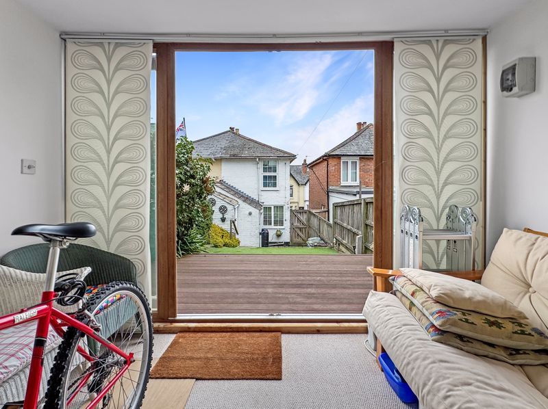 Property photo 2 of 14 Photo 12