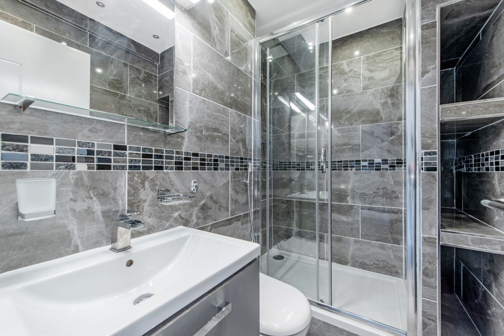 Property photo 3 of 13 18510_Kfh_St_Johns_W