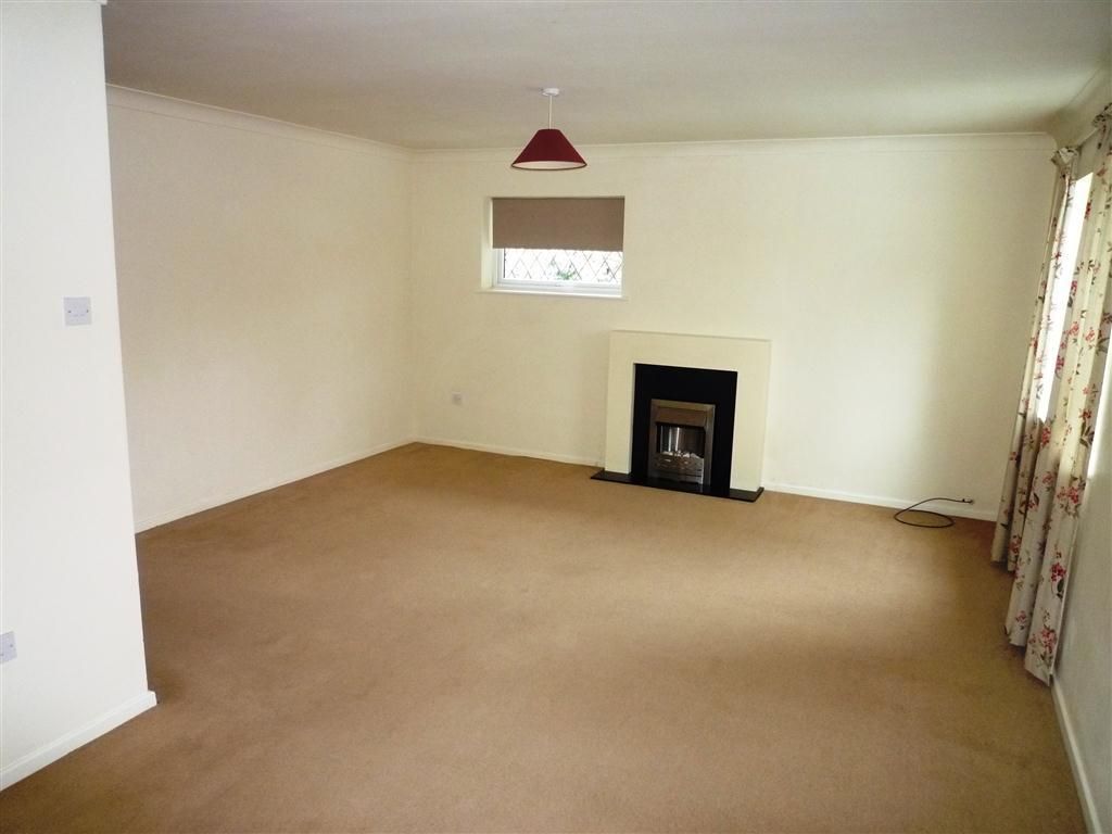 Property photo 3 of 8 Living Room