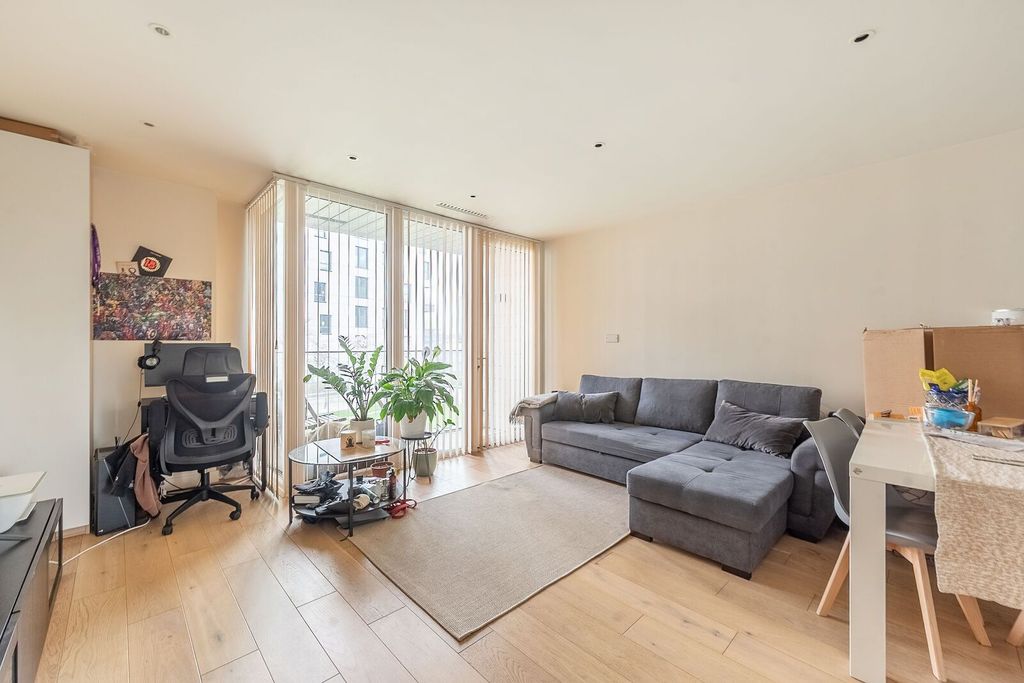 Property photo 1 of 9