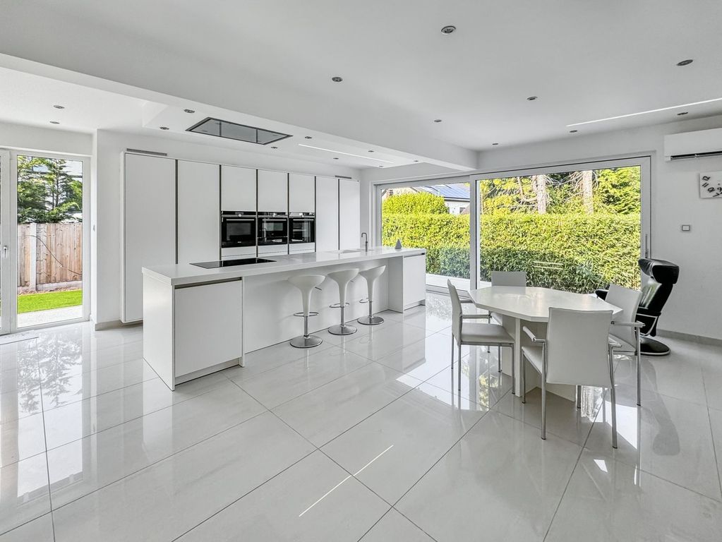 Property photo 2 of 29