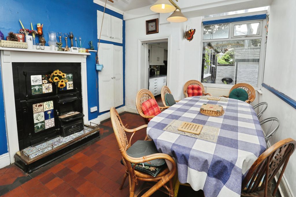 Additional image 7 of 6 bed semi-detached house for saleKnowsley Road, Liverpool L19