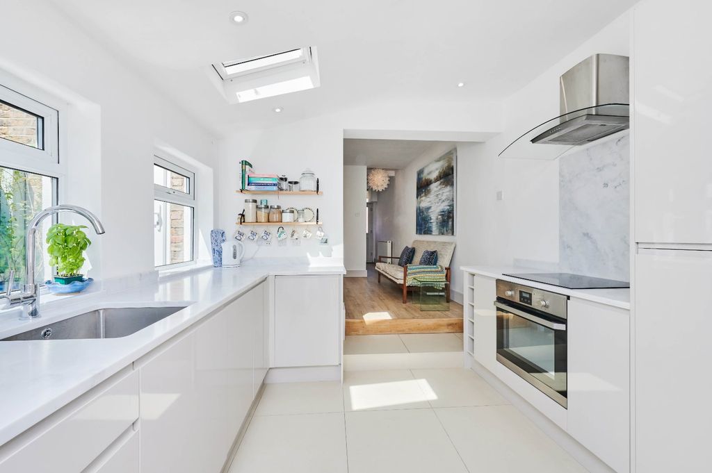 Property photo 1 of 12 Kitchen