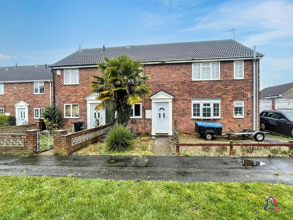 Property photo 1 of 11 Front (Exterior)