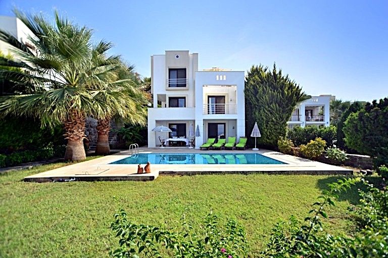 Property photo 2 of 21 An Incredible Sea View Villa For Sale In Yalikavak Â€“ A Triplex Villa With A Private Pool And Garden