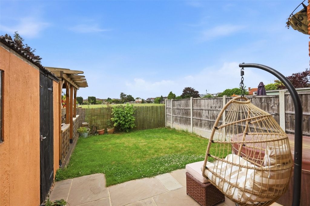 Property photo 2 of 20 Picture No. 04