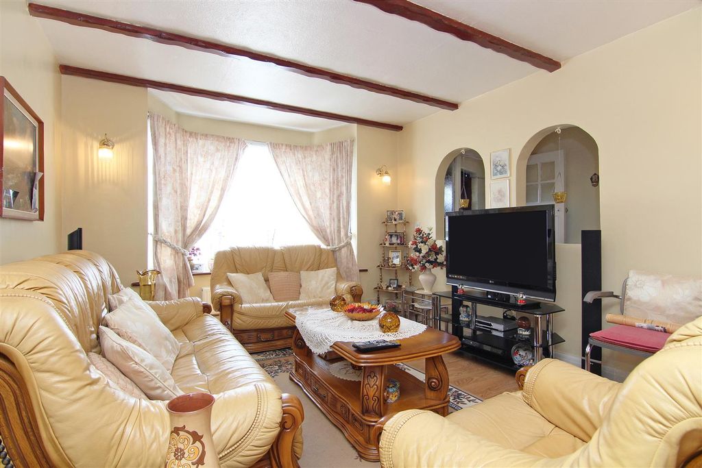 Property photo 2 of 12