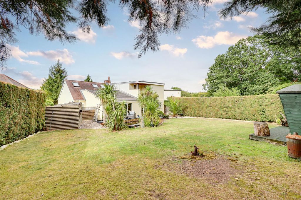 Property photo 2 of 30
