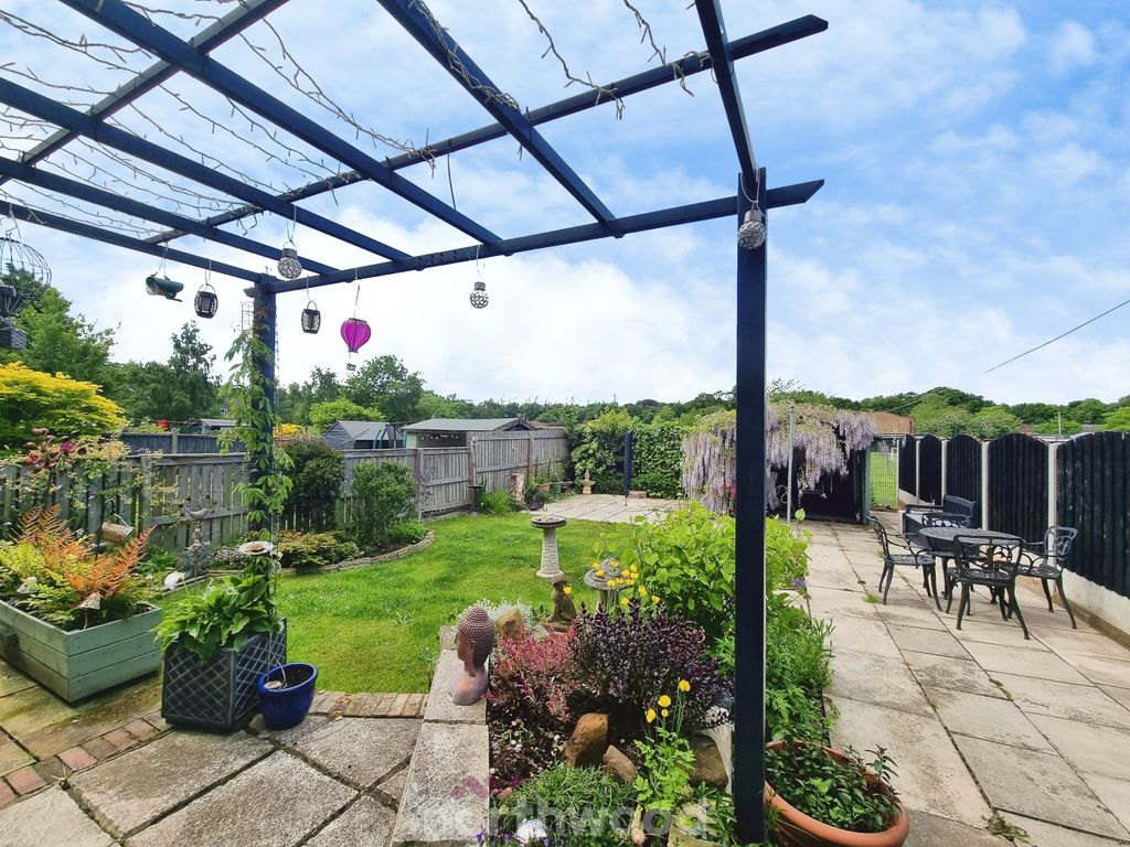 Property photo 2 of 26