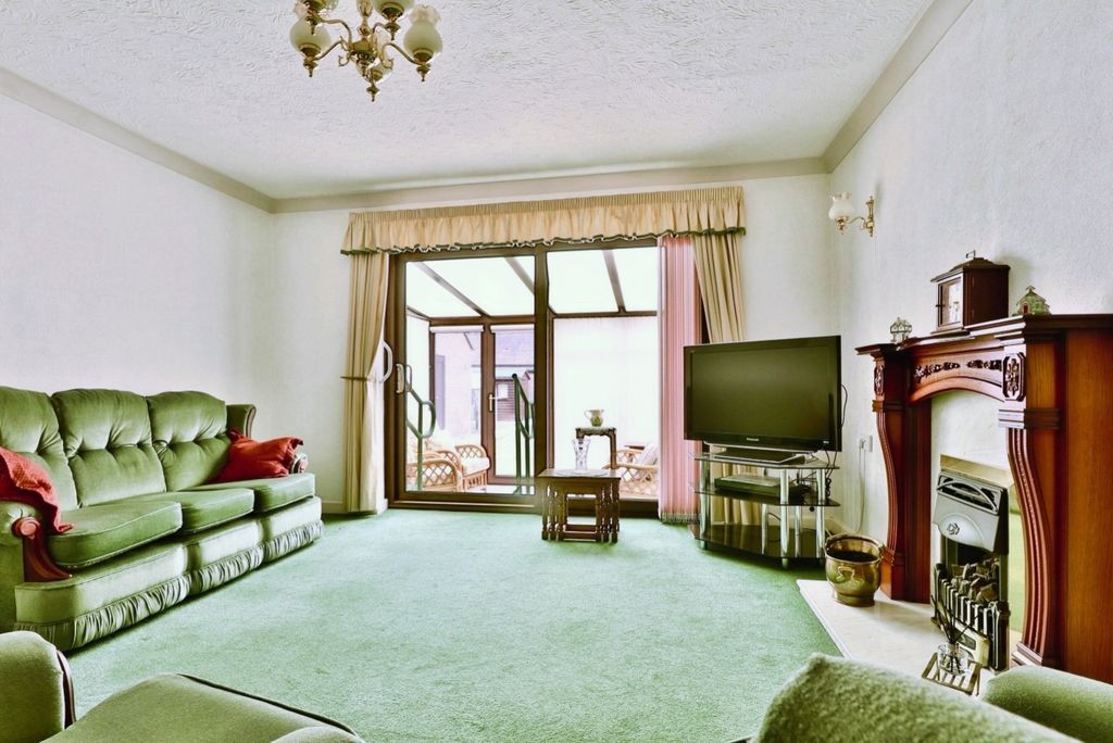 Property photo 2 of 12 4301196