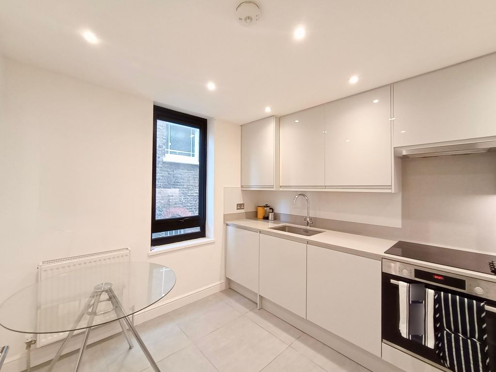 Property photo 3 of 8 Photo 2