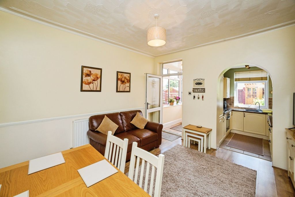 Property photo 3 of 17 Photo