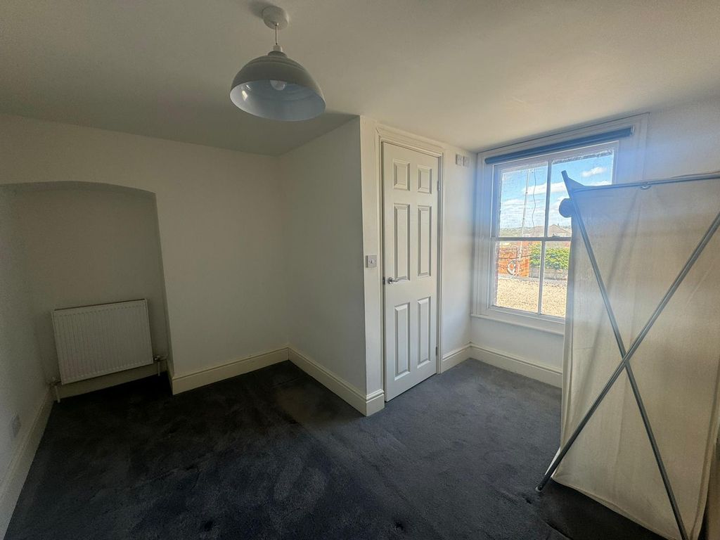 Property photo 2 of 5 Bedroom 1