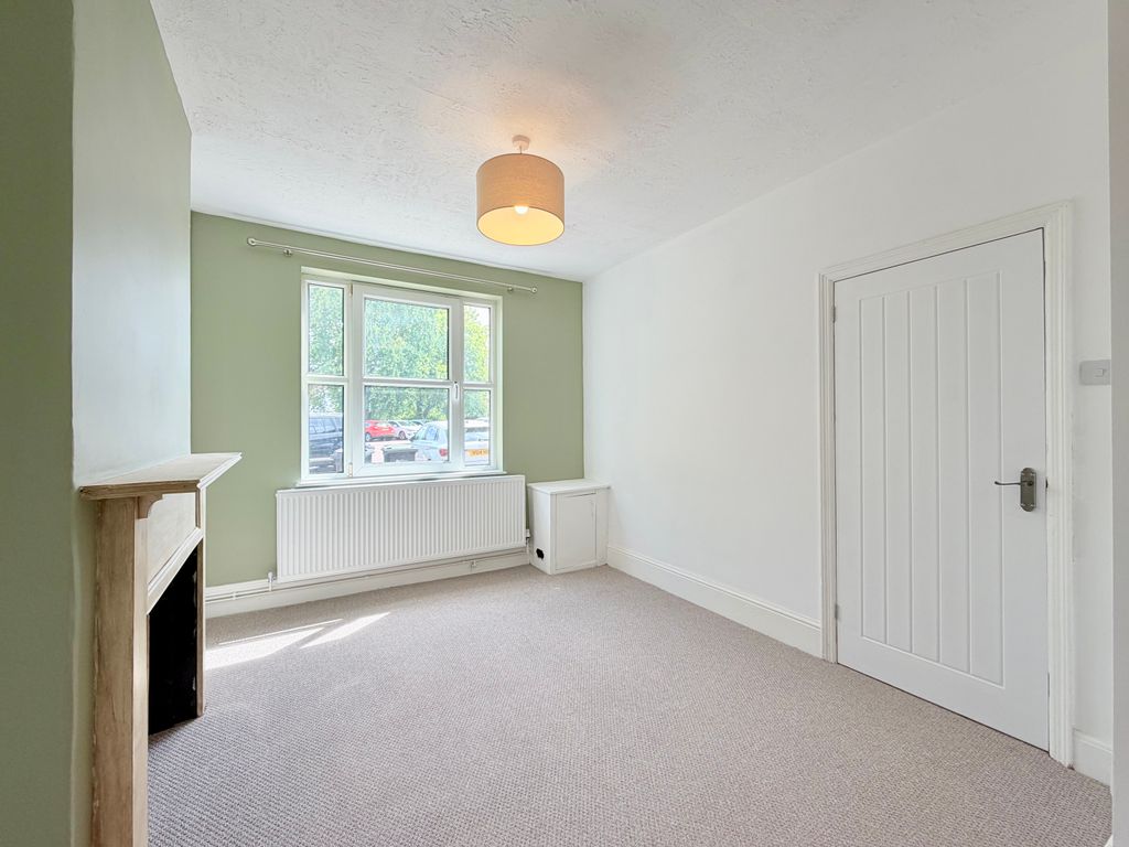 Property photo 3 of 18 Image