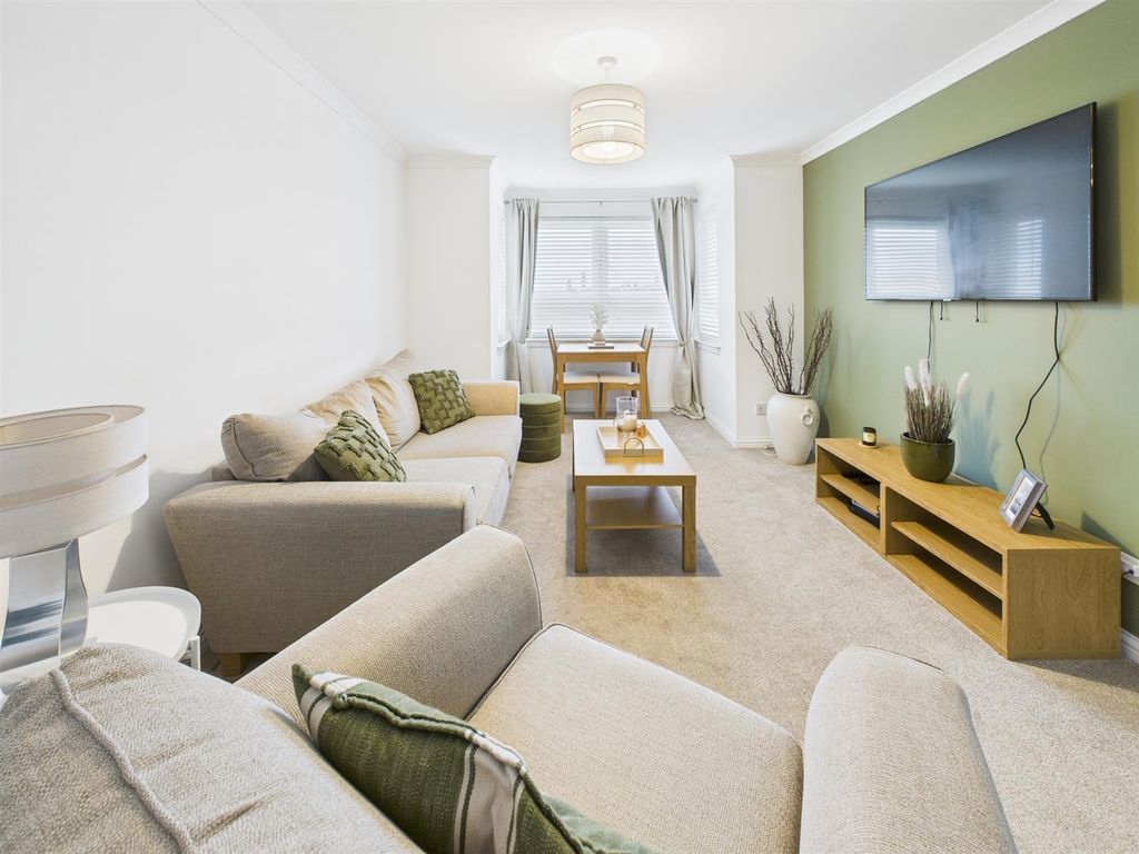 Property photo 2 of 14 Cam03782G0-Pr0248-Still041_Alt.Jpg