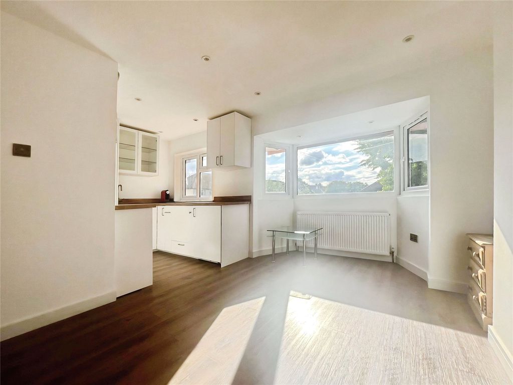 Property photo 1 of 7 Reception/Kitchen