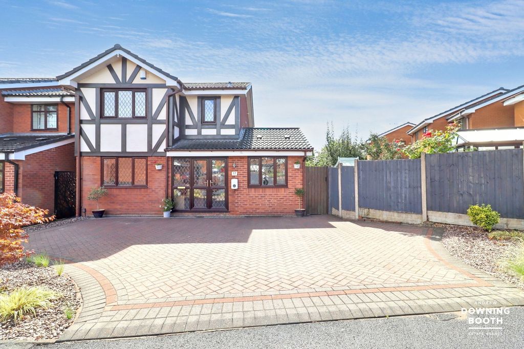 Property photo 1 of 31
