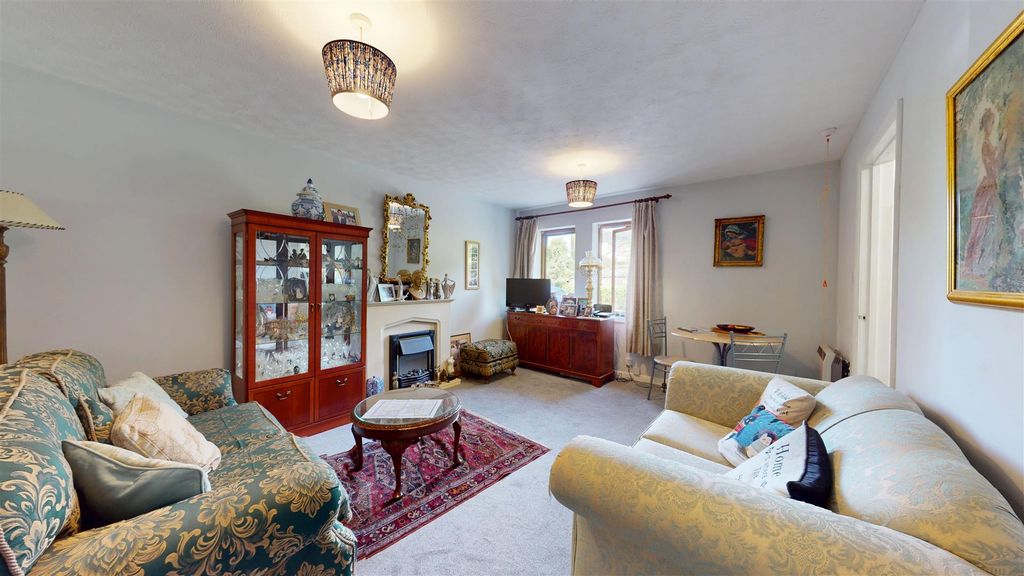 Property photo 3 of 9 Living Room