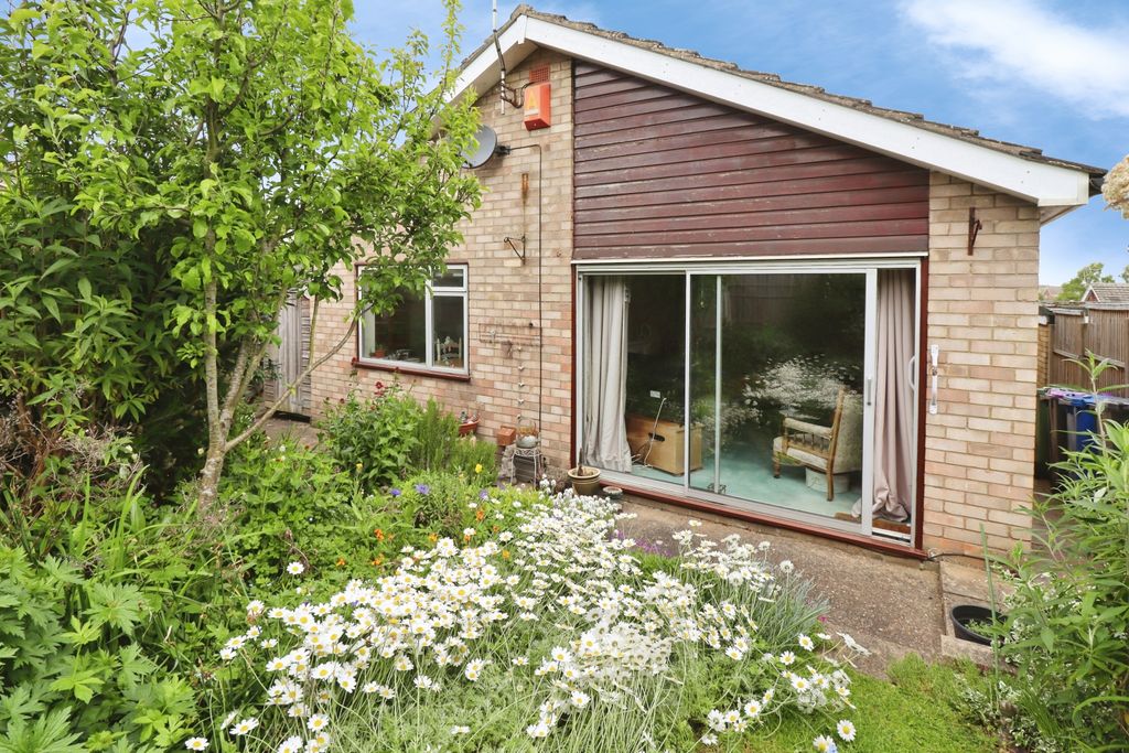 Property photo 2 of 11
