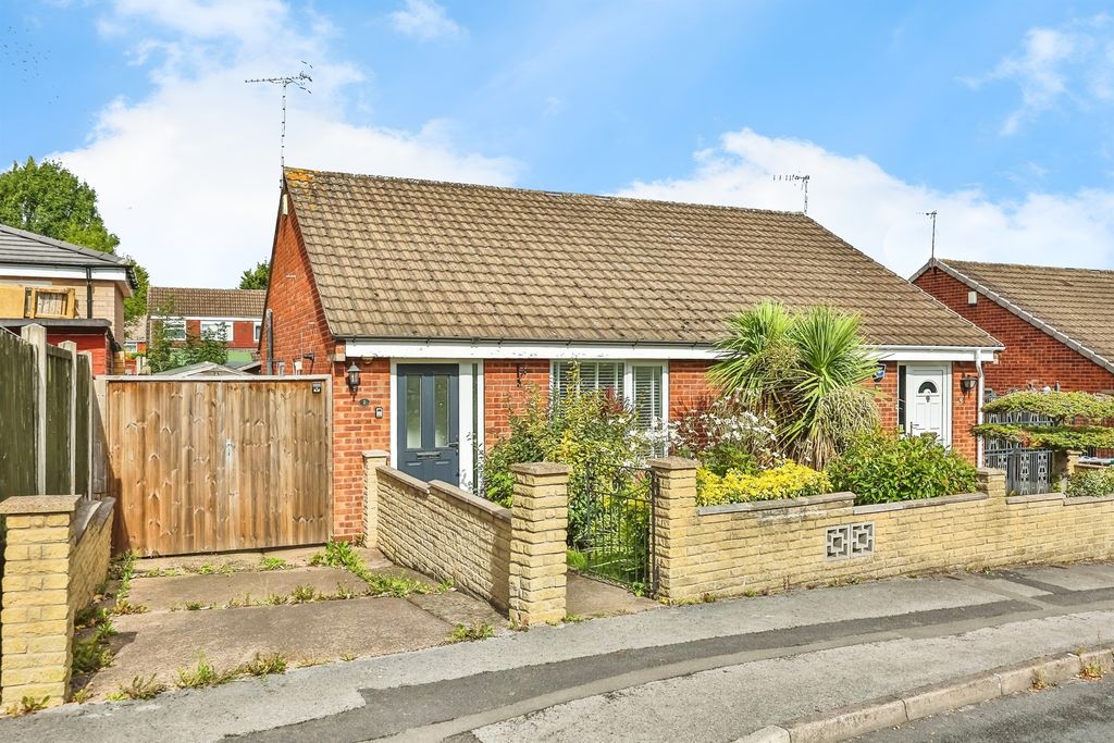 Property photo 1 of 17