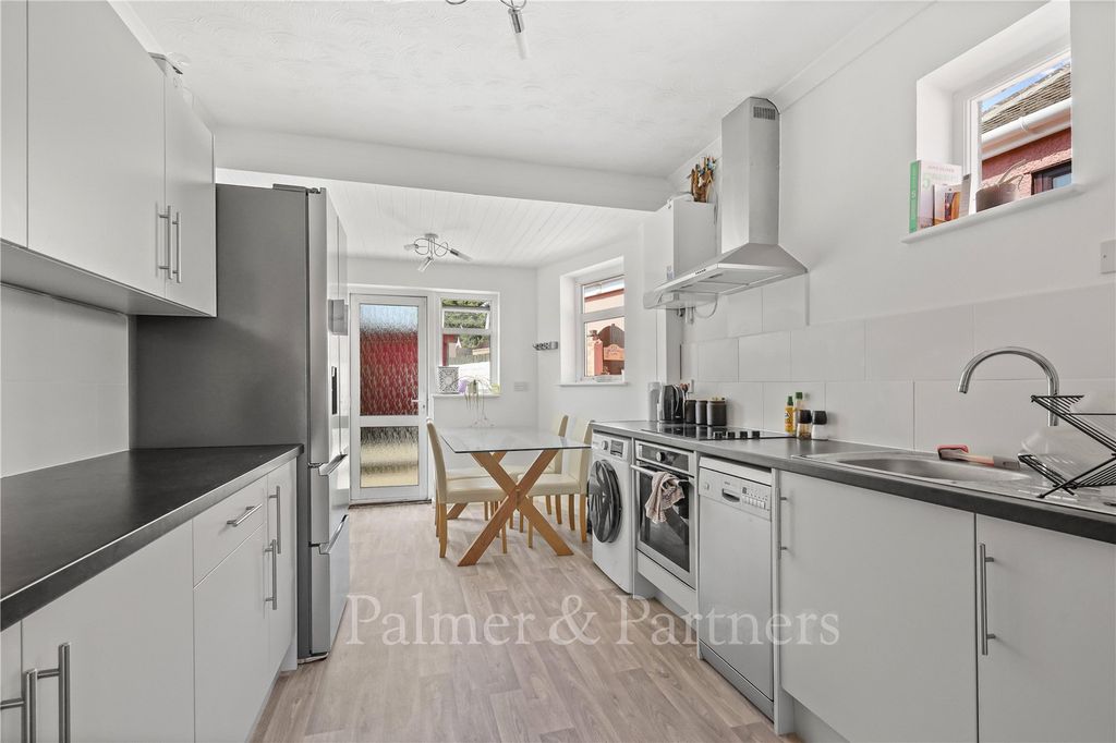 Property photo 2 of 17 Picture No. 02