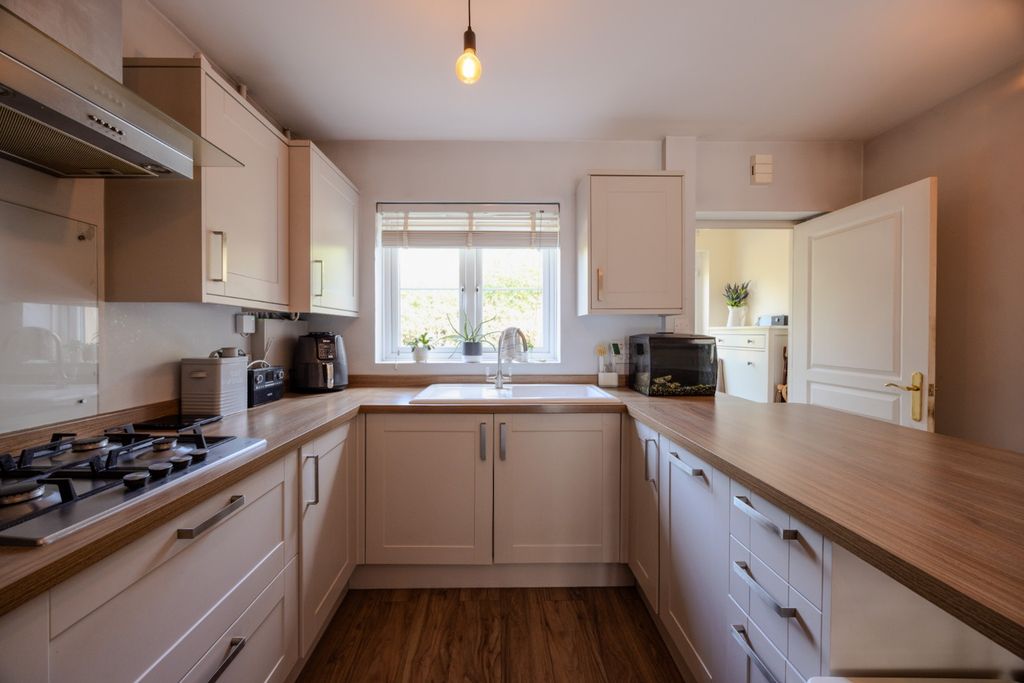 Property photo 3 of 18 5418543