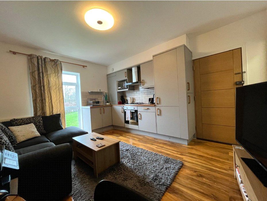 Property photo 2 of 11 Picture No. 12