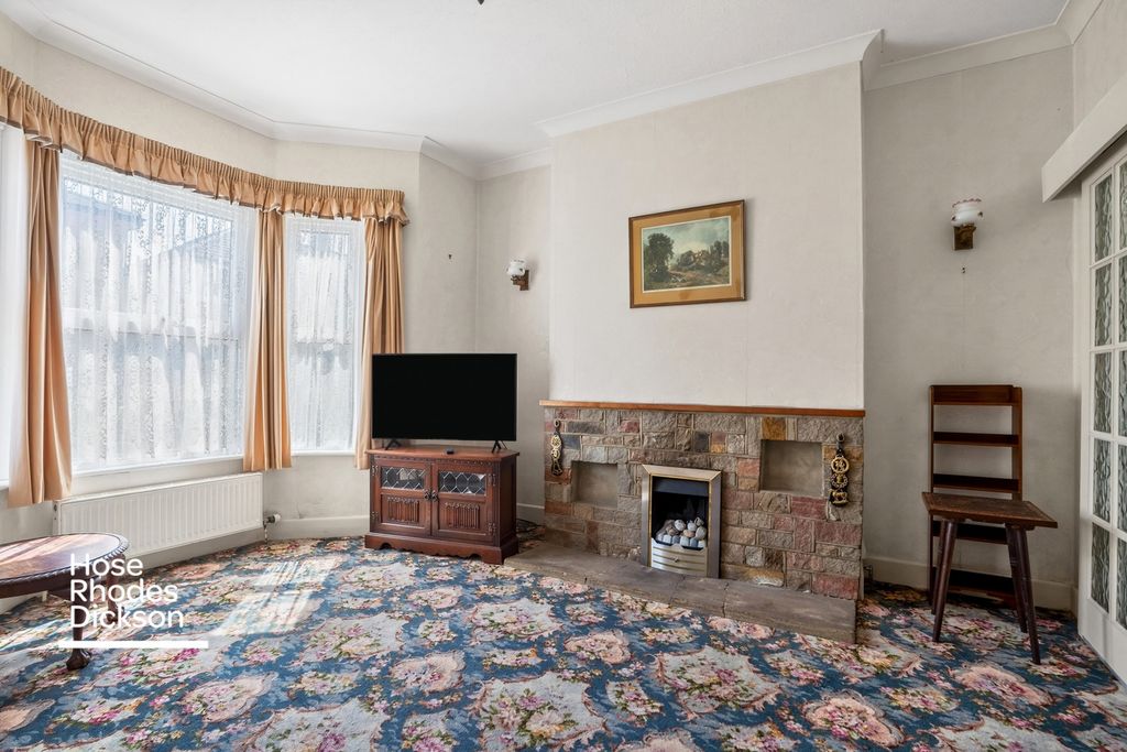 Property photo 2 of 15 Pbox-Img.Jpg