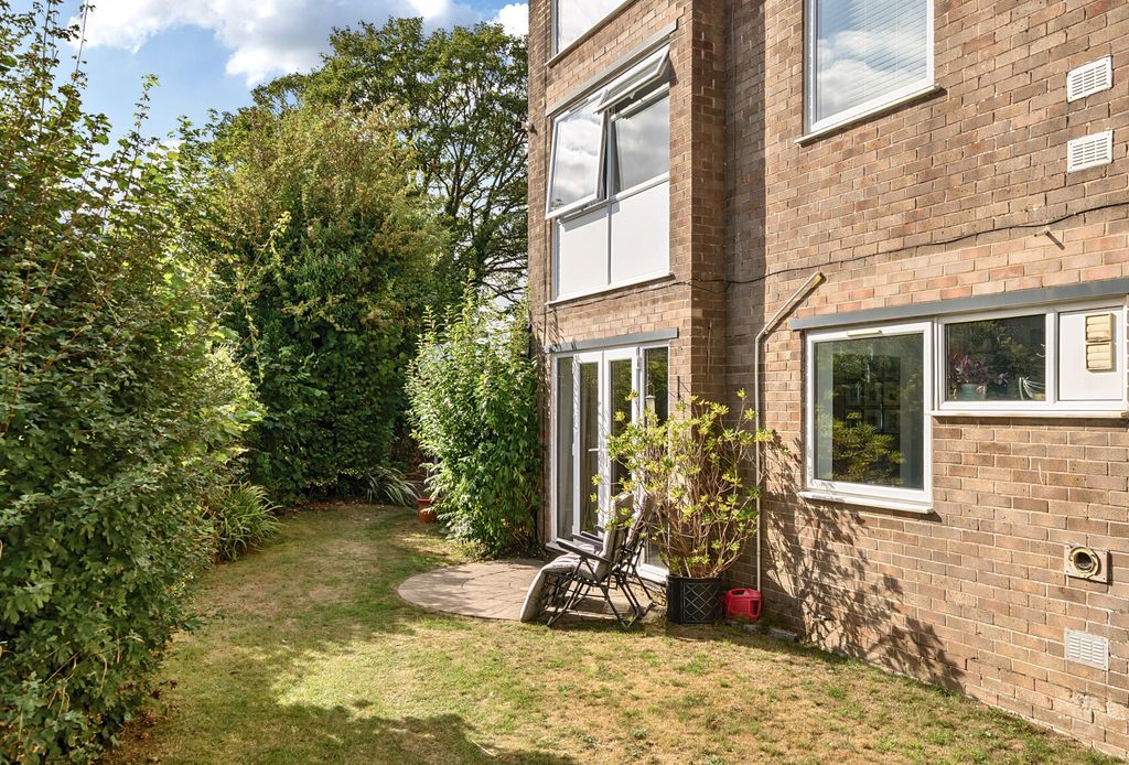 Property photo 3 of 20 1336861-21-689E11...