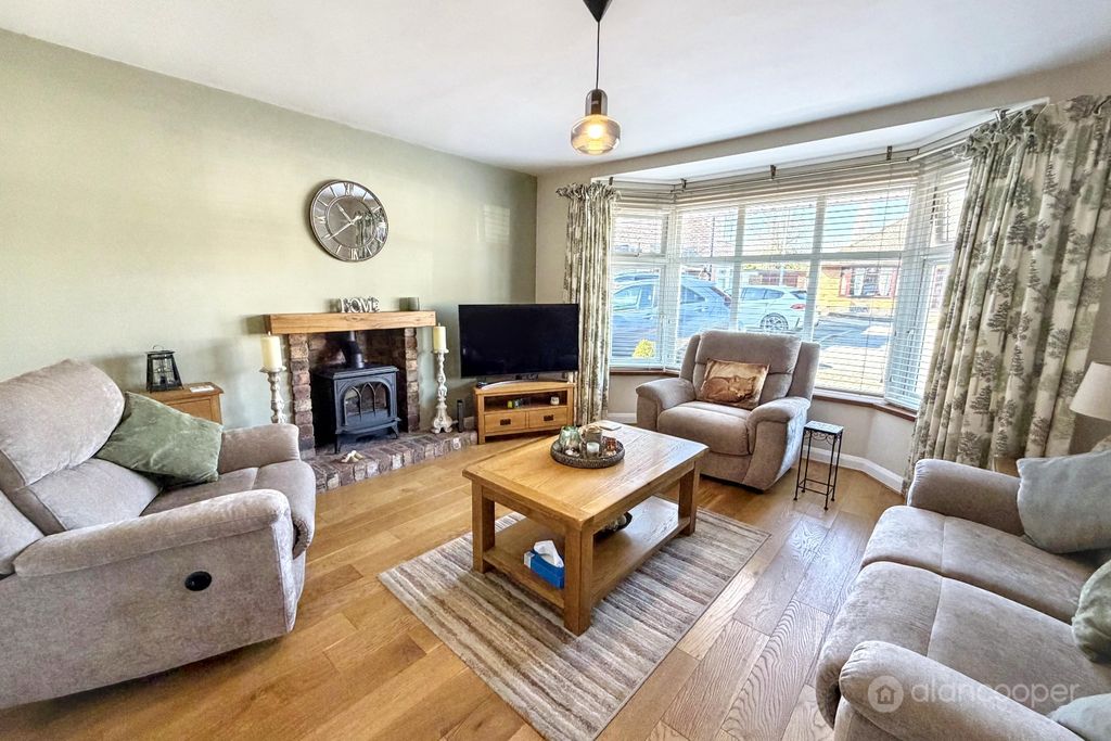 Property photo 2 of 26 5003294