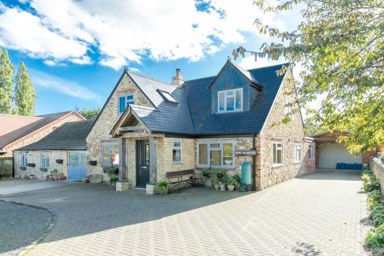 Property photo 1 of 8 207116